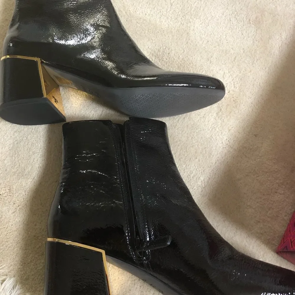 NIB Tory Burch Juliana Bootie Black Patent 8.5